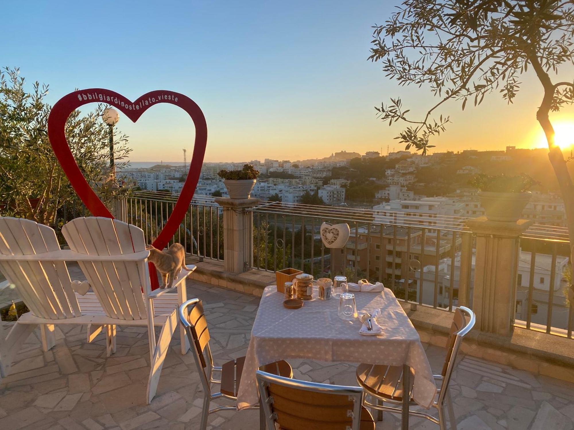 B&B Il Giardino Stellato Vieste Bagian luar foto