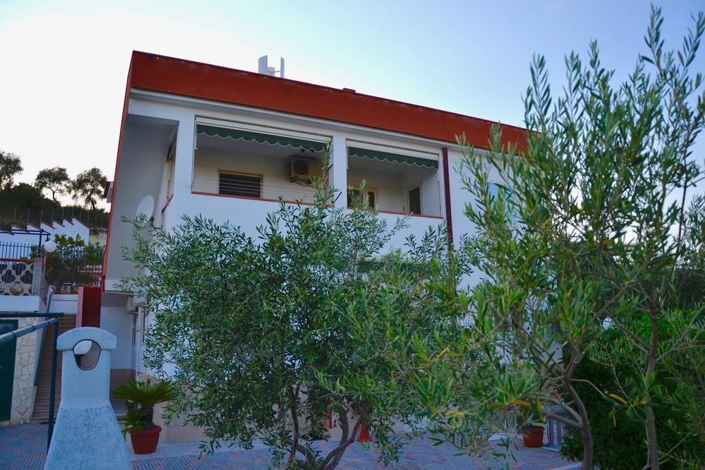 B&B Il Giardino Stellato Vieste Bagian luar foto
